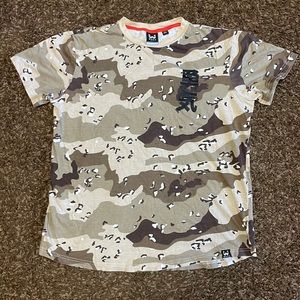 Desert Camo Graphic Tee Size Medium